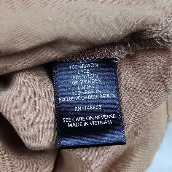 Torrid -374 Swiss Dot Crochet Inset Tank‎ Indian Tan Women's Plus size 2 - 2X - Picture 9 of 10